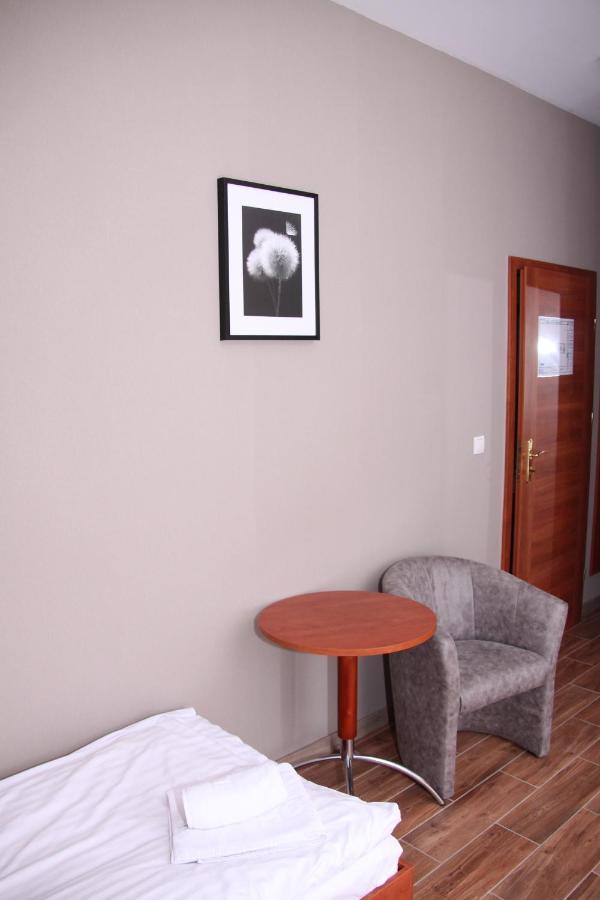 Sierosław Hotel Przylesie מראה חיצוני תמונה