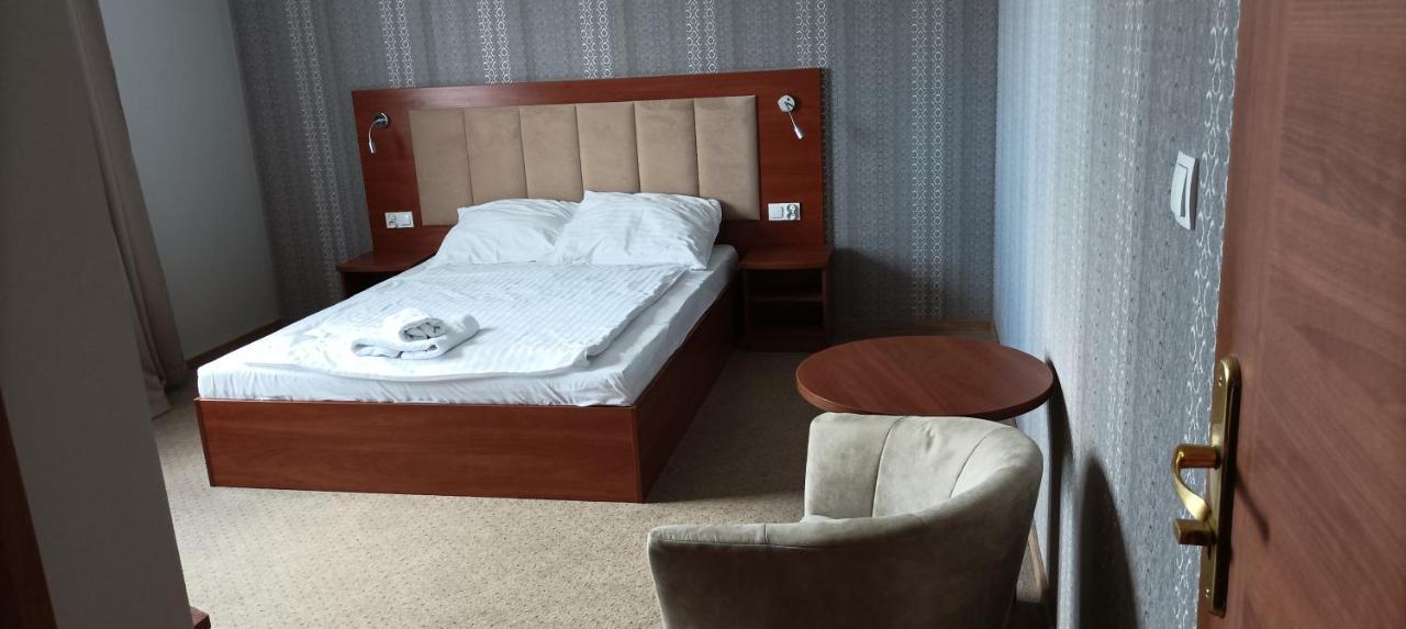 Sierosław Hotel Przylesie מראה חיצוני תמונה