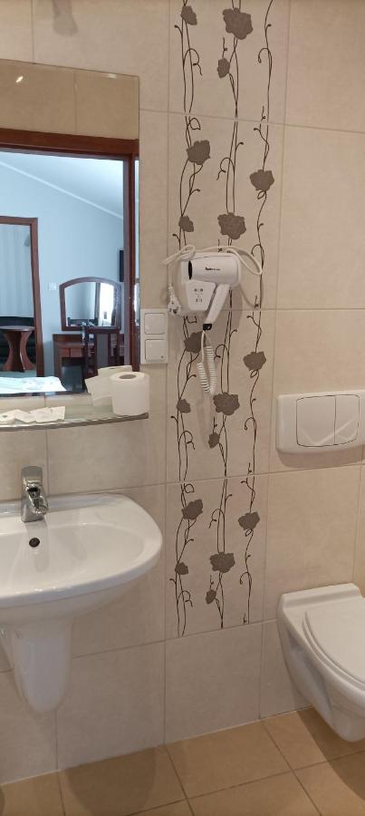 Sierosław Hotel Przylesie מראה חיצוני תמונה