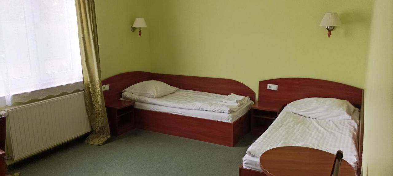 Sierosław Hotel Przylesie מראה חיצוני תמונה