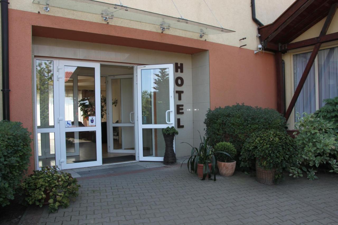 Sierosław Hotel Przylesie מראה חיצוני תמונה